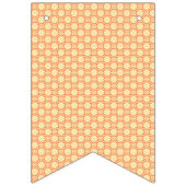 ein orangefarbener weißer Hintergrund mit kleinen  Wimpelkette (Erste Fahne)