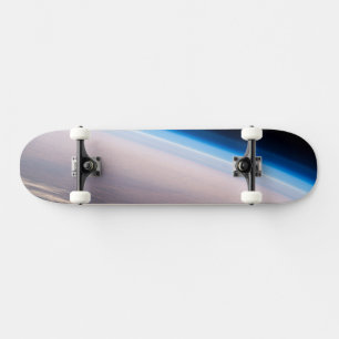 Ein orbitaler Sonnenuntergang vor der Küste von Ca Skateboard