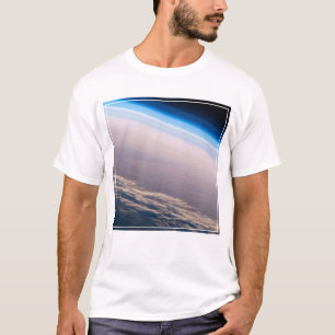 Ein orbitaler Sonnenuntergang vor der Küste von Ca T-Shirt