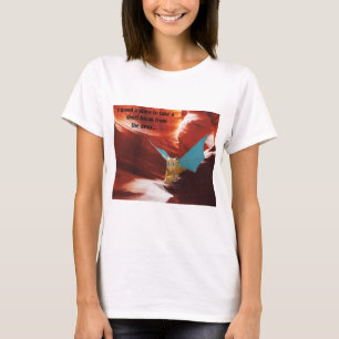 Ein Ort, um die Neuigkeiten zu erleben T-Shirt