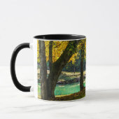 Ein Ort unter der Schattenbaum-Tasse Tasse (Links)
