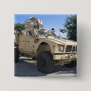 Ein Oshkosh M-ATV Button