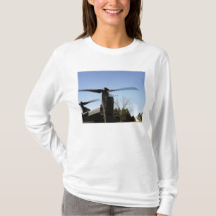 Ein Osprey CV-22 bereitet vor sich sich zu T-Shirt