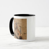 Ein Oxpecker auf einer warthogs Schnauze, Tasse (Vorderseite Links)