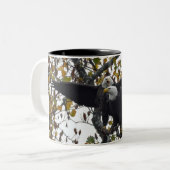 Ein Paar Bald Adler während der Herbstsaison Kaffe Zweifarbige Tasse (Vorderseite Links)