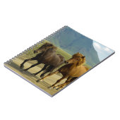 Ein Paar brauner isländischer Ponys Notizblock (Linke Seite)