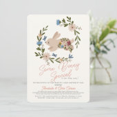 Ein paar Bunny Special Wreath Baby Shows per Mail Einladung (Stehend Vorderseite)