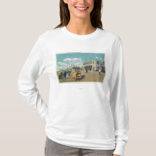 Ein Paar in einer Promenaden-Rollen-Stuhl-Szene T-Shirt