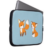 Ein Paar Niedlicher kleiner Füchse auf blau Laptopschutzhülle (Vorne Rechts)
