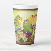 Ein Paar Niedlicher Parakets mit benutzerdefinierb Milchtasse (Vorderseite)