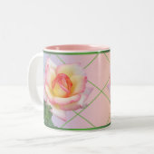 Ein Paar rosa Rosen Zweifarbige Tasse (Vorderseite Links)
