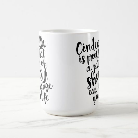 Ein Paar Schuhe kann Ihre Leben-Zitat-Tasse ändern Kaffeetasse (Mittel)