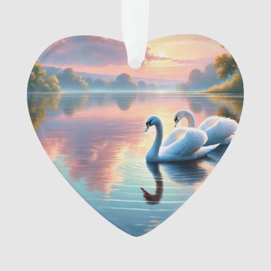 Ein Paar Schwäne, die auf einem ruhigen See gleite Ornament (Vorderseite)