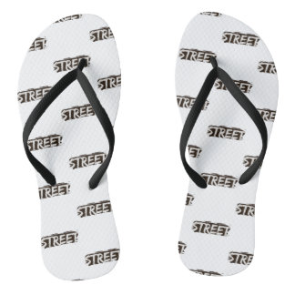 Ein Paar weiße Pantoffeln Badesandalen