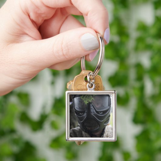 Ein Paintball rund Schlüsselanhänger (Hand)