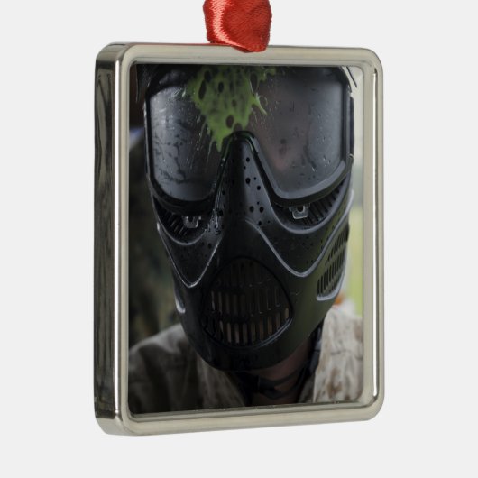 Ein Paintball rund Silbernes Ornament (Rechts)