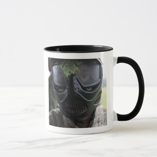 Ein Paintball rund Tasse (Rechts)