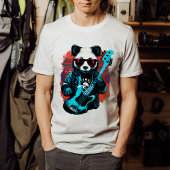 Ein Panda mit Gitarre T-Shirt