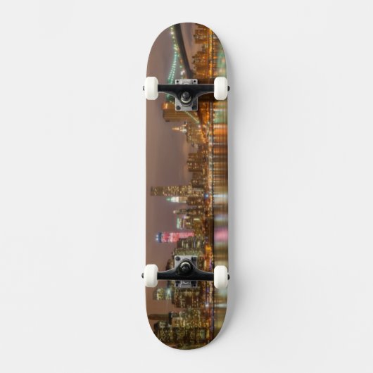 Ein Panorama der New- York CitySkyline Skateboard (Vorderseite)