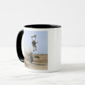 Ein Parareskueman fällt in die Zone Tasse (Vorderseite Links)