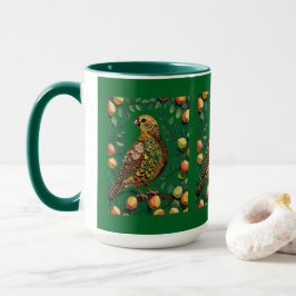 Ein Partridge in einem Birnbaum-Ausschnitt im Stif Tasse