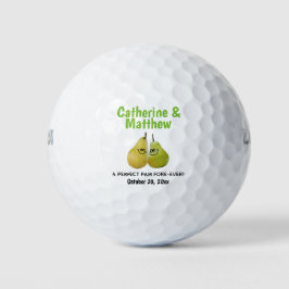 Ein perfekter paarweicher Cartoon Pear Gastgeschen Golfball