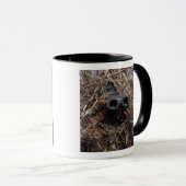 Ein Pfadfinder praktiziert Beobachtungstechnik Tasse (VorderseiteRechts)