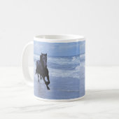 Ein Pferd frei und wild Kaffeetasse (Vorderseite Links)