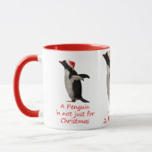 Ein Pinguin ist nicht nur für Weihnachten Tasse (Links)
