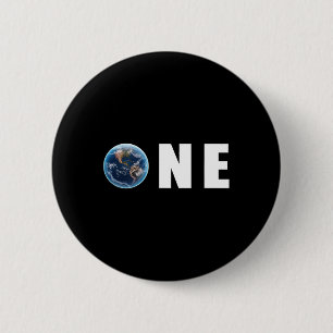 Ein Planet kümmert sich um das Outfit-Geschenk des Button