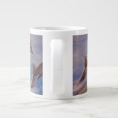Ein Pod der spielerischen Springdeln Jumbo-Tasse (Rückseite)