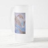 Ein Pod der spielerischen Springdeln Mattglas Bierglas (Vorderseite Links)