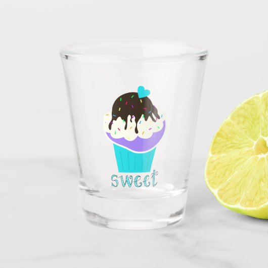 Ein Pokal voller Süße Schnapsglas (Vorderseite)