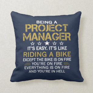 EIN PROJEKTLEITER SEIN KISSEN