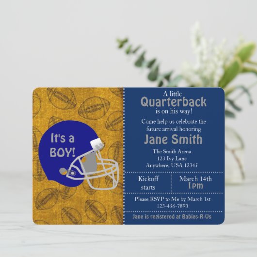 Ein Quarterback ist auf dem Weg Baby Dusche einlad Einladung (Stehend Vorderseite)