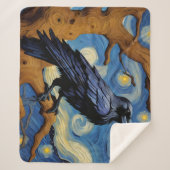 Ein Rabe in einer alten Eichenbaumnacht Sherpadecke (Vorderseite)