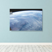 Ein Rauchzug über das tropische Südafrika. Leinwanddruck (Insitu (Holzboden))