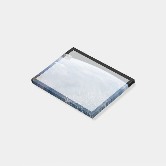 Ein Rauchzug über das tropische Südafrika. Post-it Klebezettel (angewinkelt)