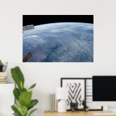 Ein Rauchzug über das tropische Südafrika. Poster (Heimbüro)