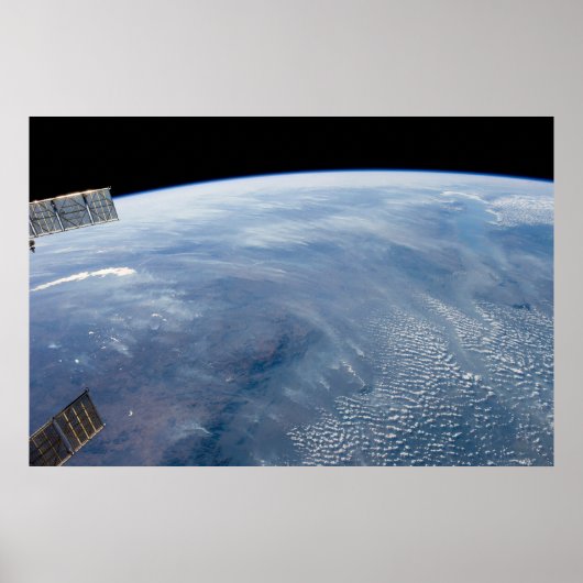 Ein Rauchzug über das tropische Südafrika. Poster (Vorne)