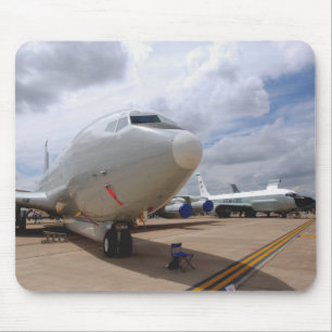 Ein RC-135V/W Niet-Gelenkflugzeug Mousepad