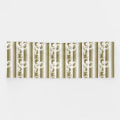 Ein reichlich farbiger Teppich weist ein symmetris Banner (Horizontal)