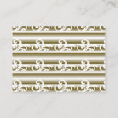 Ein reichlich farbiger Teppich weist ein symmetris Platzkarte (Rückseite)