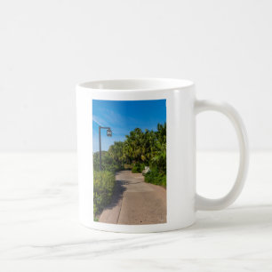 Ein Resort Spaziergang Kaffeetasse