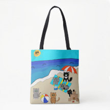 Ein richtig lustiger Tag am Strand Niedliche Katze