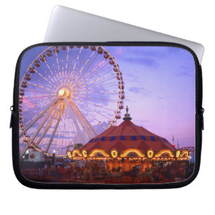 Ein Riesenrad und Karussell am Navy Pier in Laptopschutzhülle
