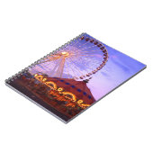 Ein Riesenrad und Karussell am Navy Pier in Notizblock (Linke Seite)
