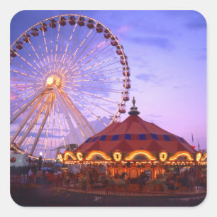 Ein Riesenrad und Karussell am Navy Pier in Quadratischer Aufkleber