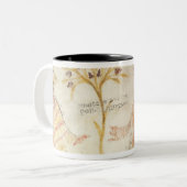 Ein Ritter, der eine lodernde Fackel trägt Zweifarbige Tasse (Vorderseite Links)