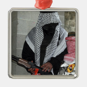 Ein Rolle-spielender feindlicher Angreifer Silbernes Ornament